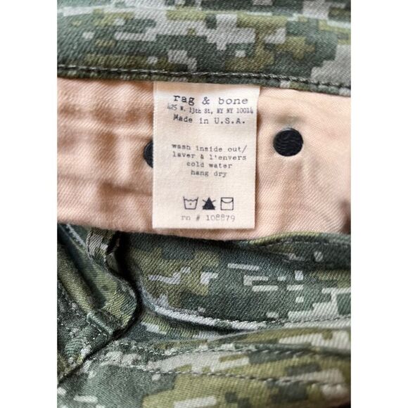 Rag & Bone Skinny Low Rise Jeans in Green Digital Graphic Camo Print, Size 25 - Picture 12 of 16